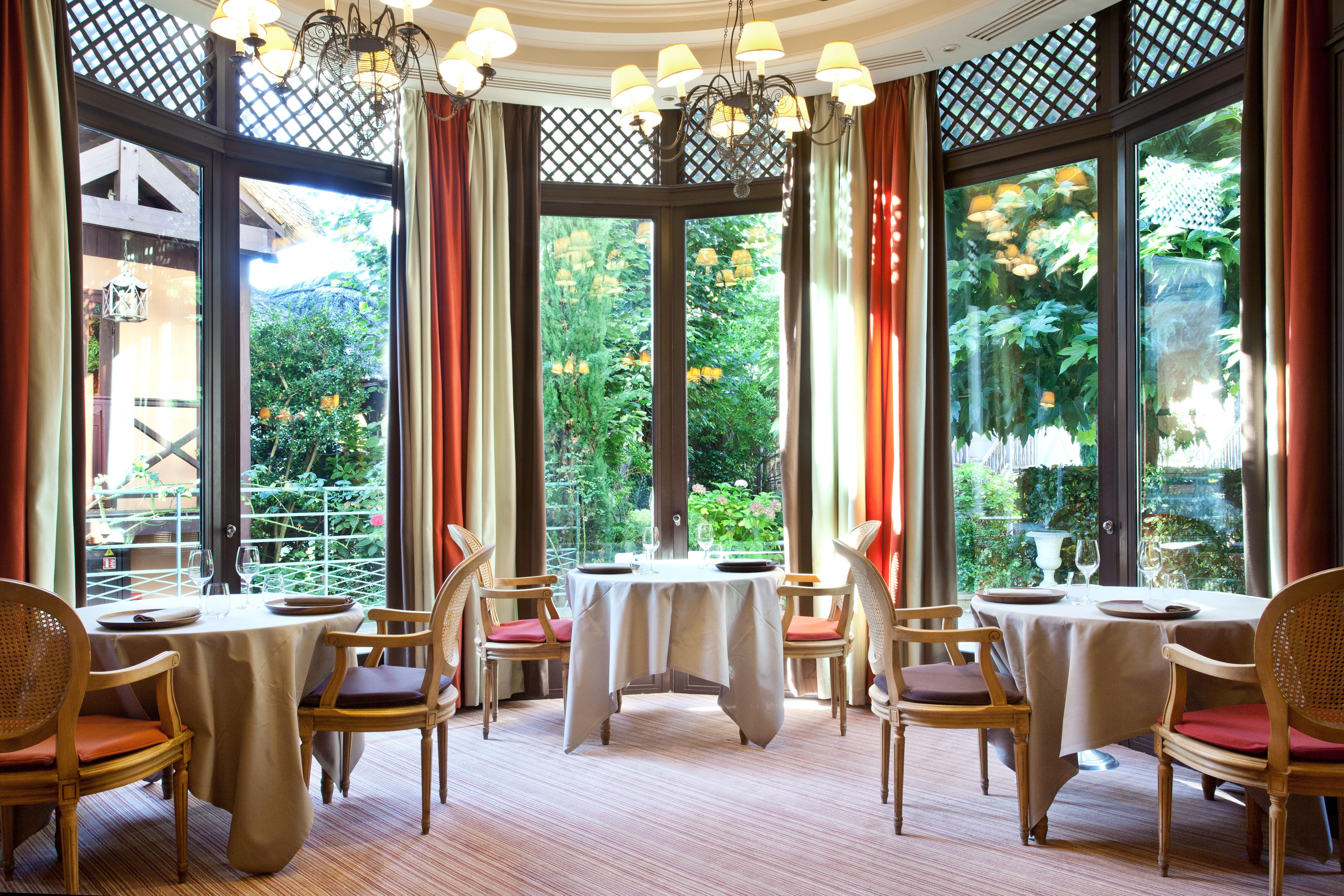 Hotel Les Etangs De Corot Ville-dʼAvray Zewnętrze zdjęcie