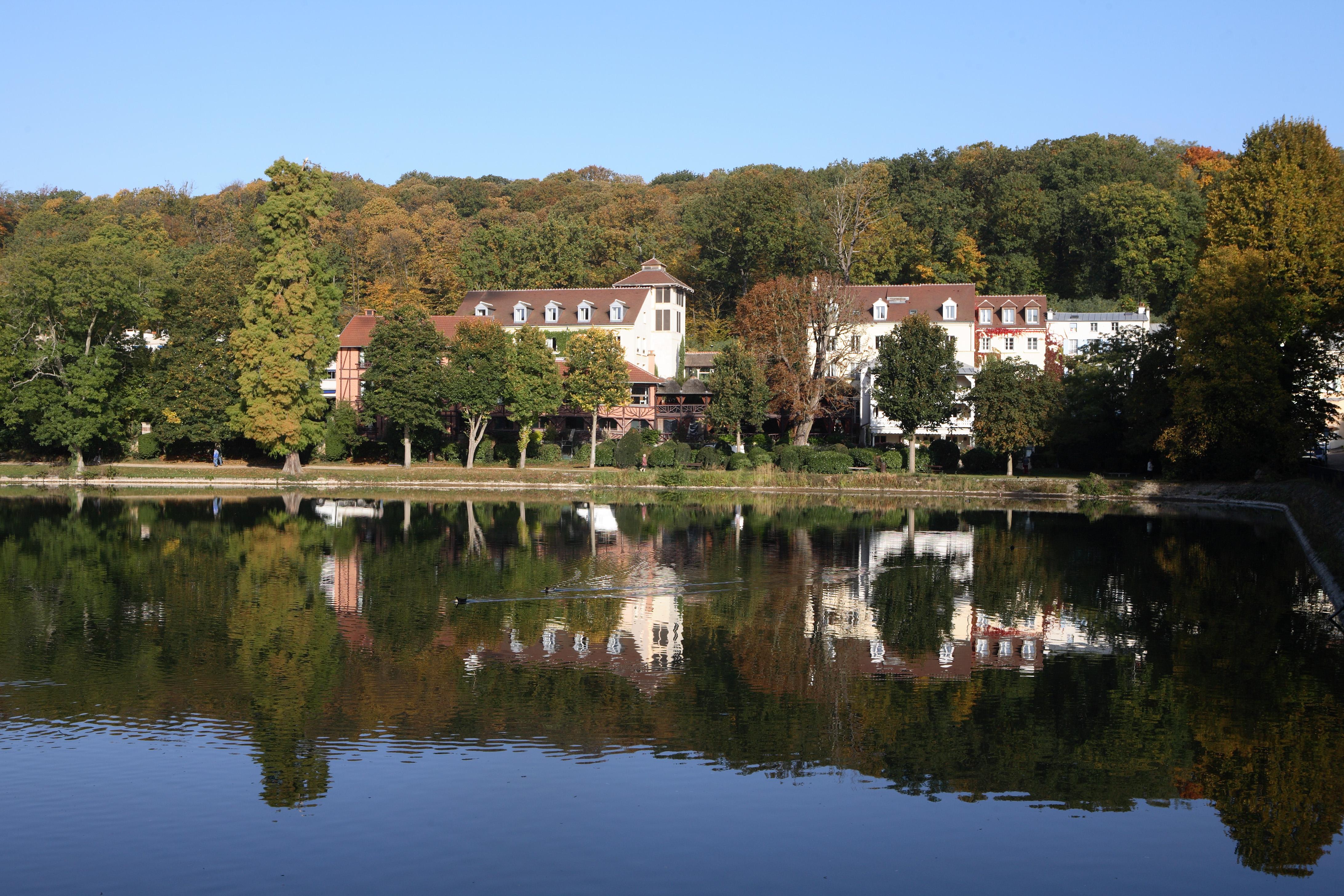 Hotel Les Etangs De Corot Ville-dʼAvray Zewnętrze zdjęcie